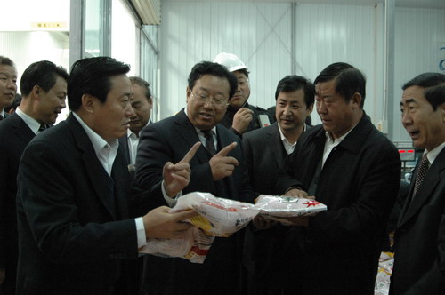 陆武成同志视察千赢国际种业