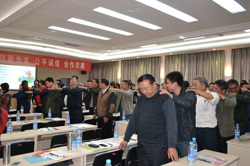 各地种子经销商来千赢国际种业参观考察