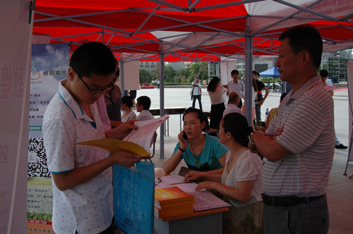 筑巢引凤，吸纳人才 千赢国际种业参加酒泉市人社局组织的大型人才招聘会