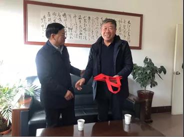 千赢国际种业领导看望慰问公司老干部、老党员及困难党员职工