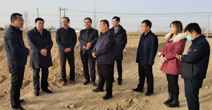 千赢国际种业集团党委书记、董事长刘兴斌调研指导公司玉米制种基地落实