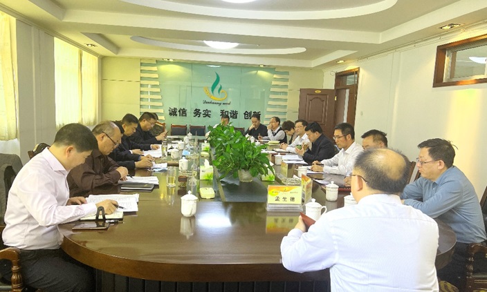 市委常委、副市长张秀林到千赢国际种业调研