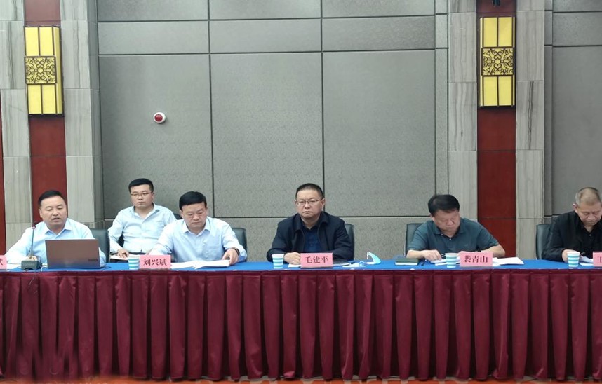 千赢国际种业牵头的甘肃省玉米种业研究院组建方案通过专家论证