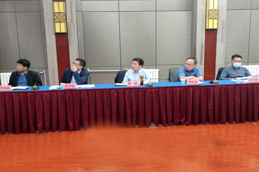 千赢国际种业牵头的甘肃省玉米种业研究院组建方案通过专家论证