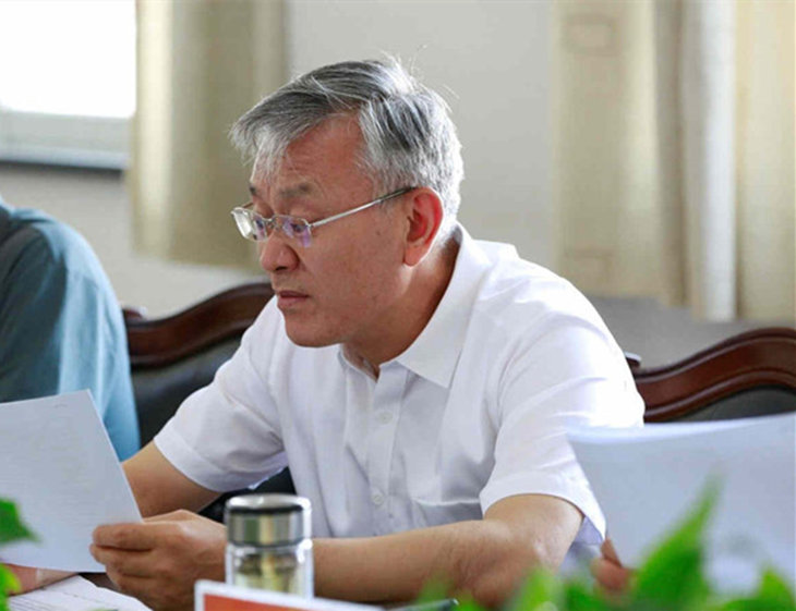 市委副书记、市长唐培宏、副市长李生潜 等领导到千赢国际种业调研