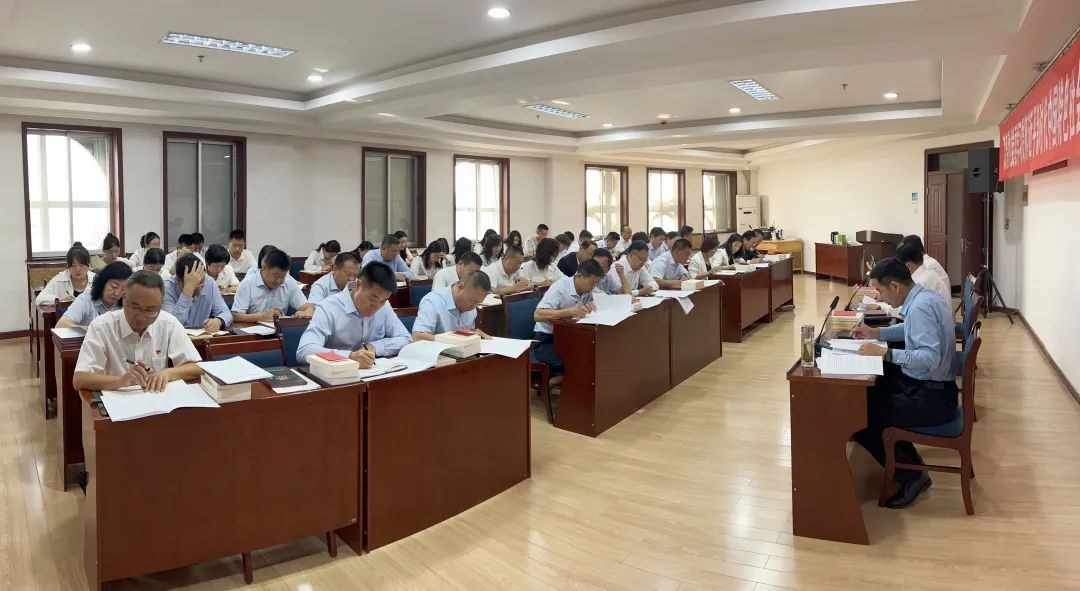 千赢国际种业党委学习贯彻习近平新时代中国特色社会主义思想主题教育读书班开班