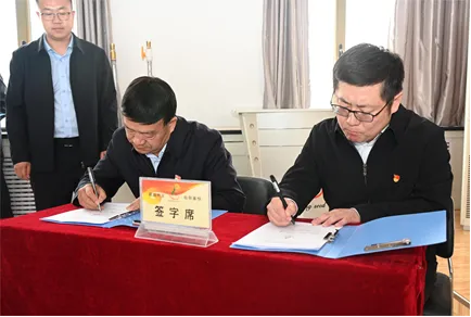 紧盯目标 全力以赴 攻坚克难 勇蹚新路——千赢国际种业召开2023年度经营工作总结表彰大会 部署2024年度目标任务及重点工作